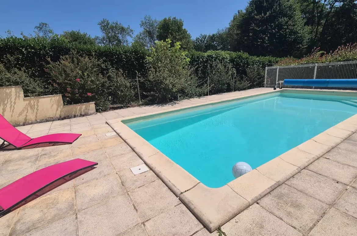 Vente maison 4 chambres avec piscine et garage à Bergerac 