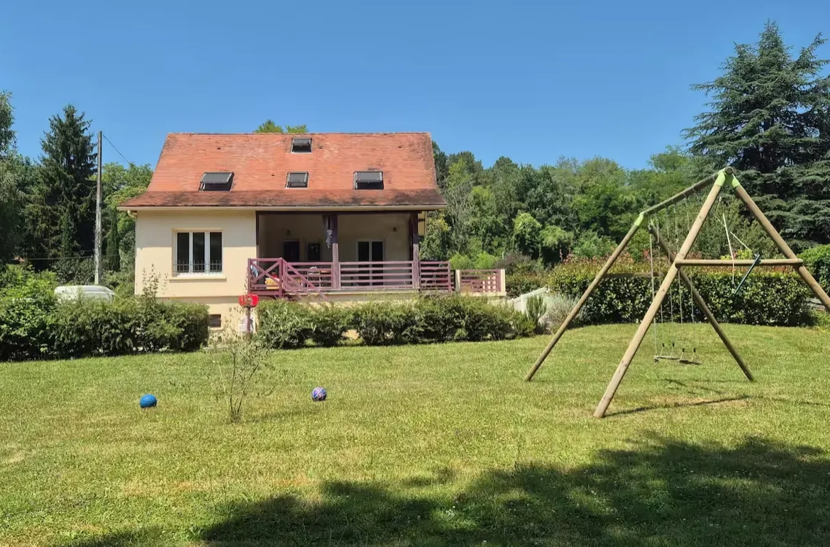 Vente maison 4 chambres avec piscine et garage à Bergerac 