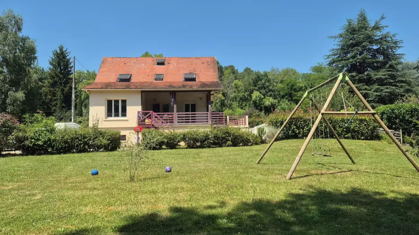 Vente maison 4 chambres avec piscine et garage à Bergerac 