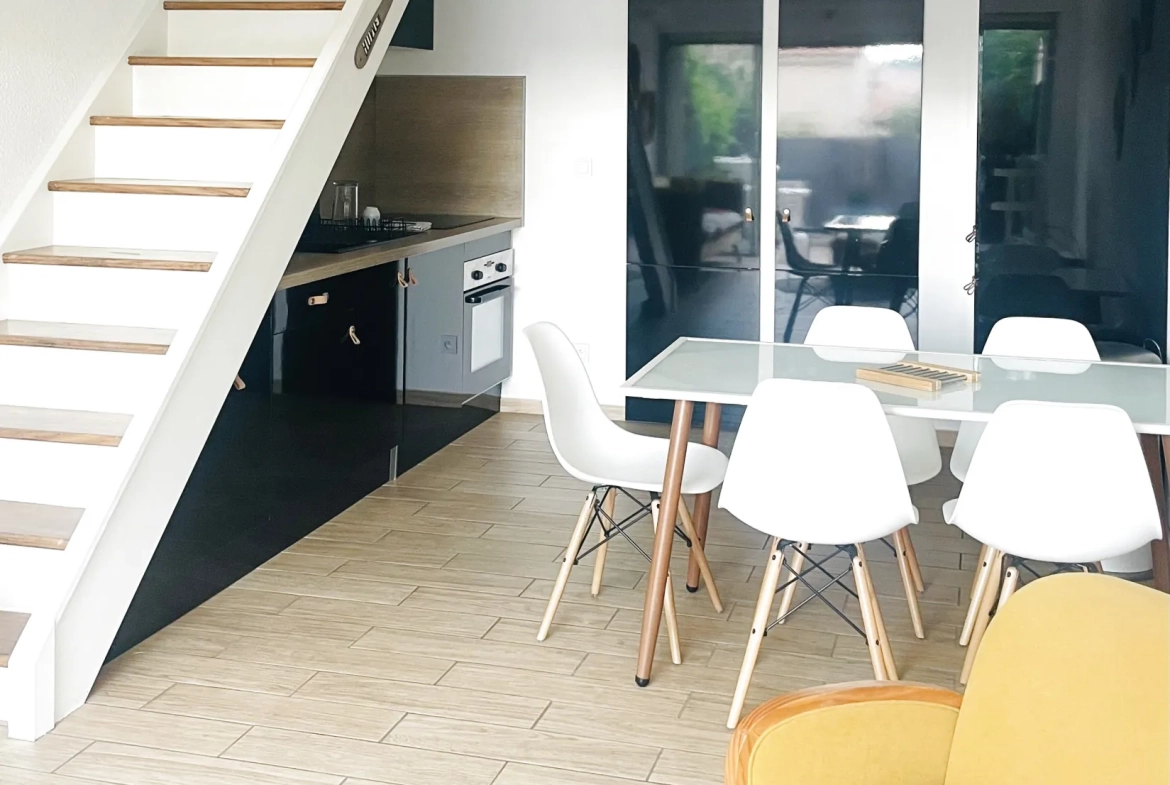 Villa de 49 m² avec piscine à Sanary-sur-mer, proche plage, résidence sécurisée 