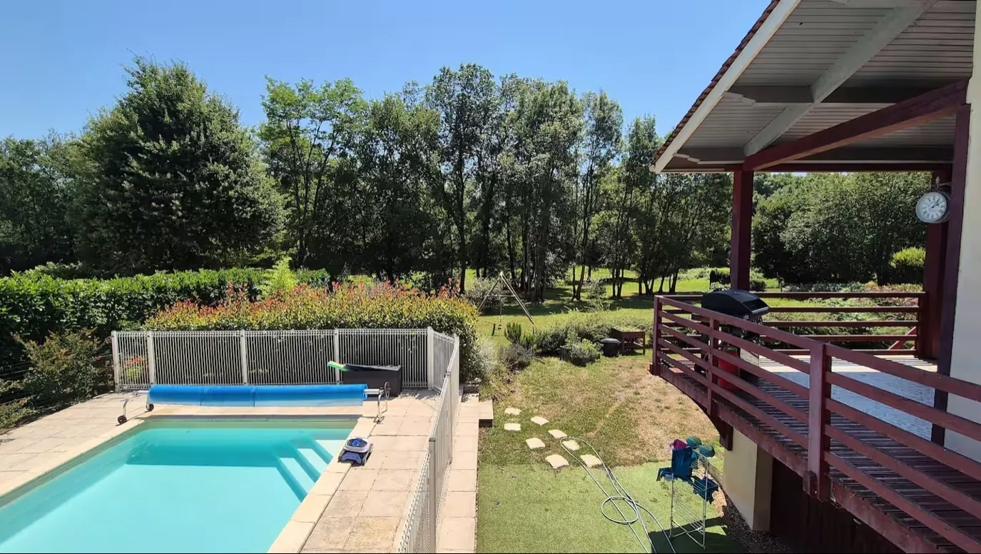 Vente maison 4 chambres avec piscine et garage à Bergerac 