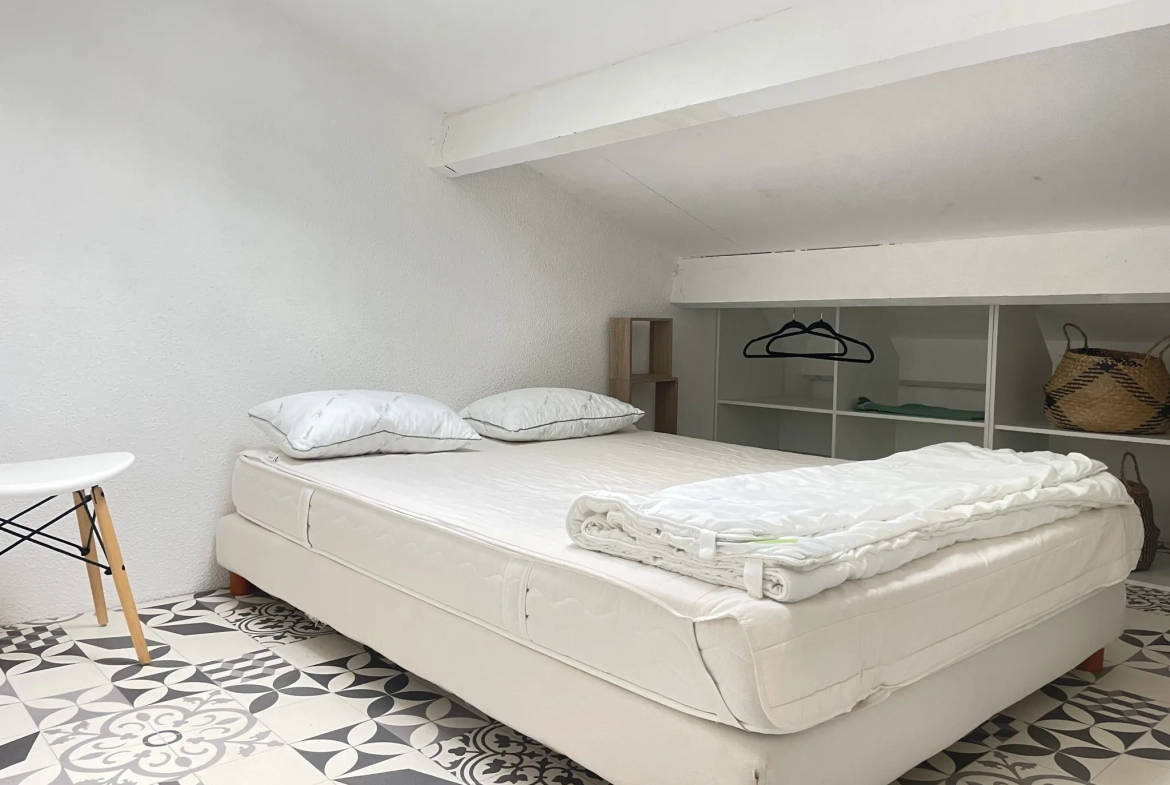 Villa de 49 m² avec piscine à Sanary-sur-mer, proche plage, résidence sécurisée 