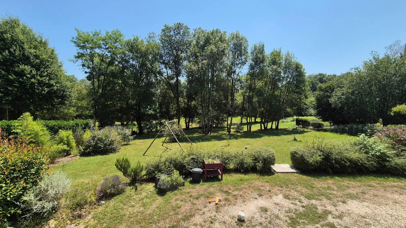 Vente maison 4 chambres avec piscine et garage à Bergerac 