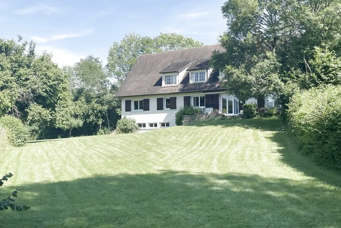 Magnifique maison de plain-pied de 285 m² avec grands terrains à Premery 