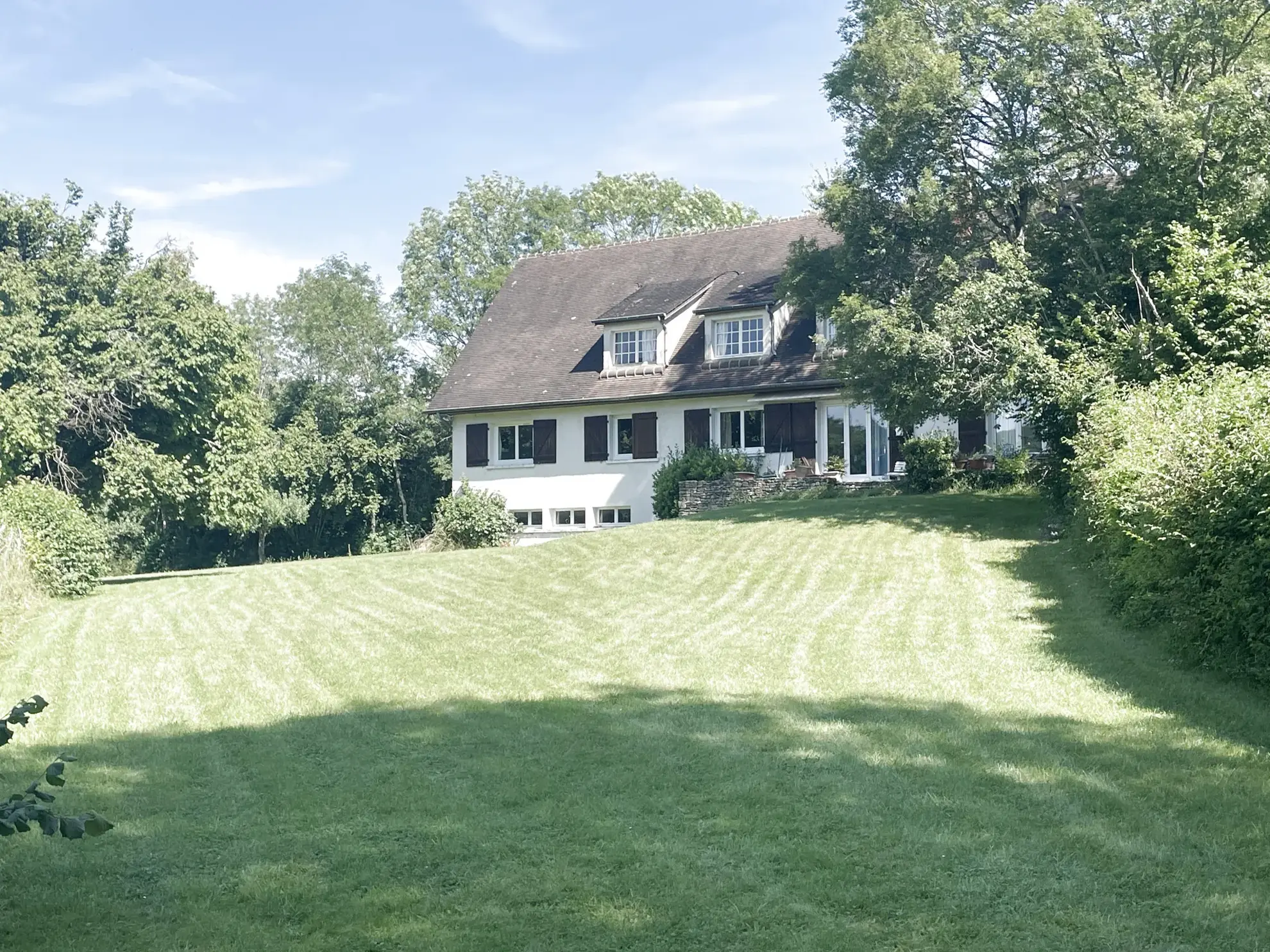 Magnifique maison de plain-pied de 285 m² avec grands terrains à Premery 