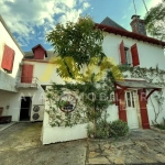 Grande maison avec local commercial, T2 indépendant et parking à Mauleon Licharre