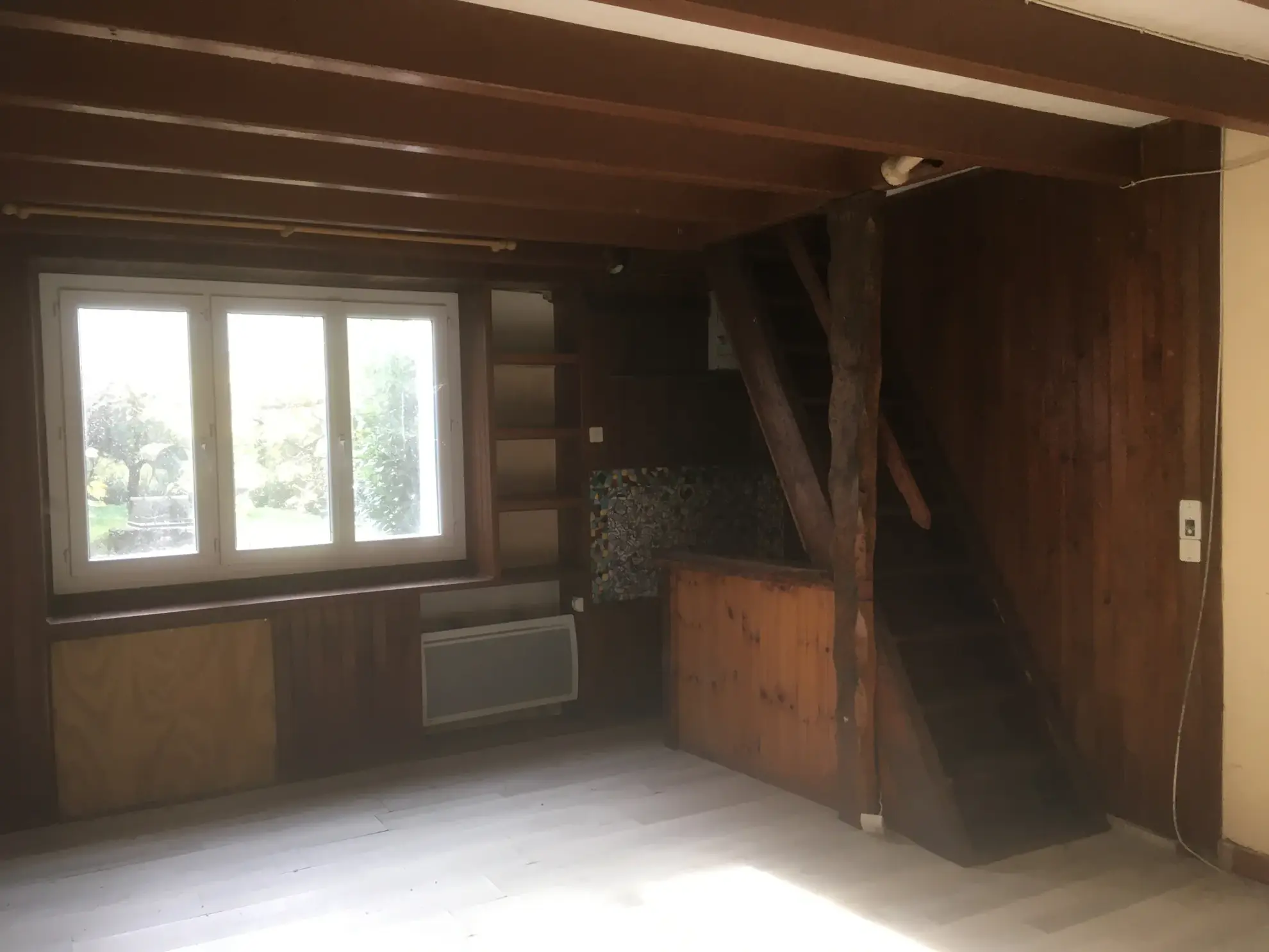 Ensemble immobilier avec deux maisons, dépendances, vue rivière à Marillet en Vendée 