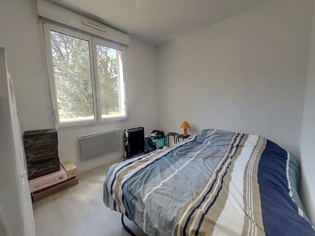 Appartement T3 de 66 m² à Romans-sur-Isère avec parking et cave – Opportunité d’investissement 