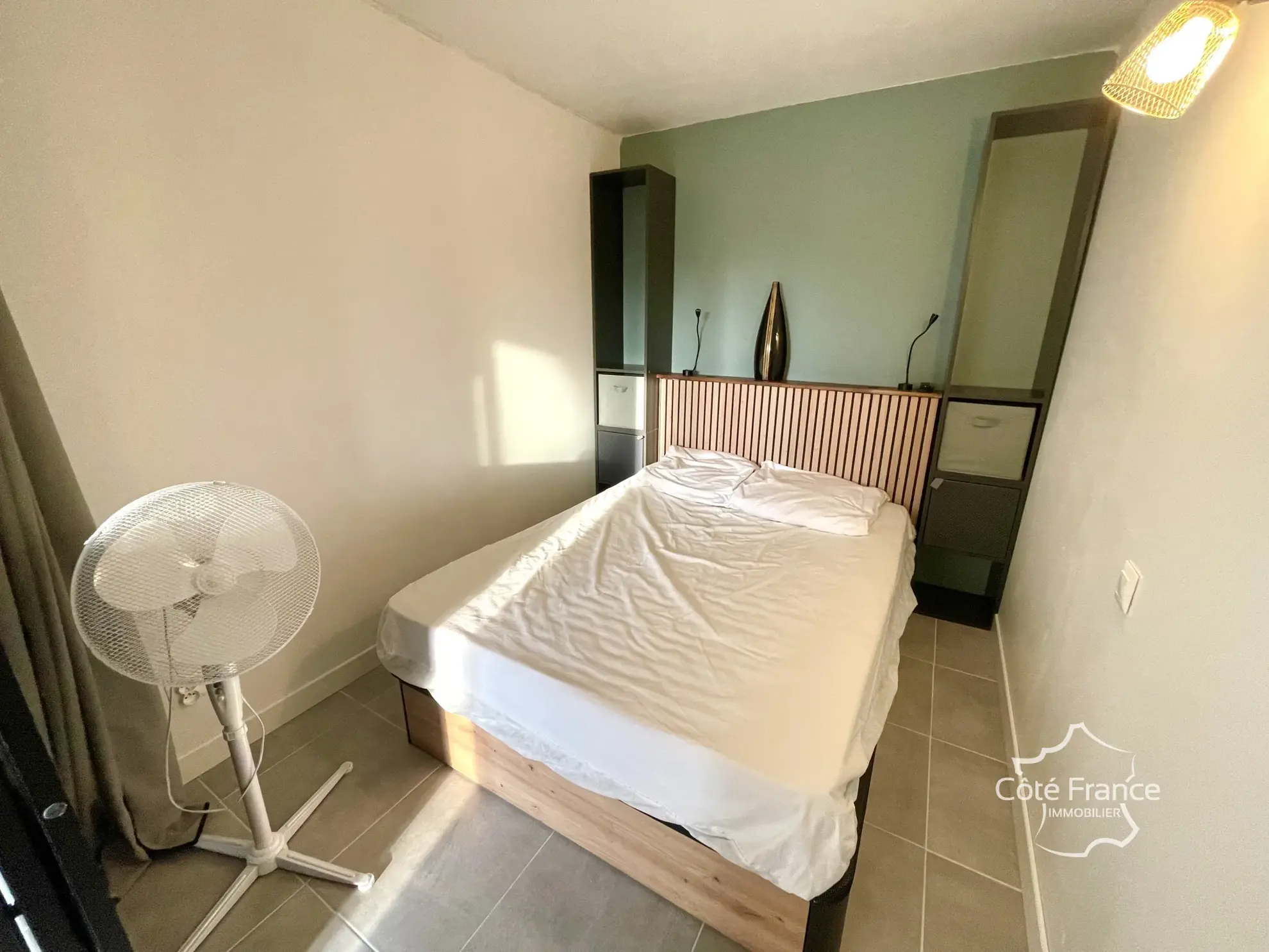 Appartement en rez-de-jardin avec terrasse à Agde, emplacement stratégique 