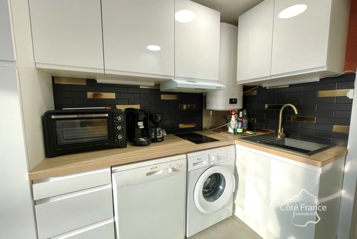 Appartement en rez-de-jardin avec terrasse à Agde, emplacement stratégique 