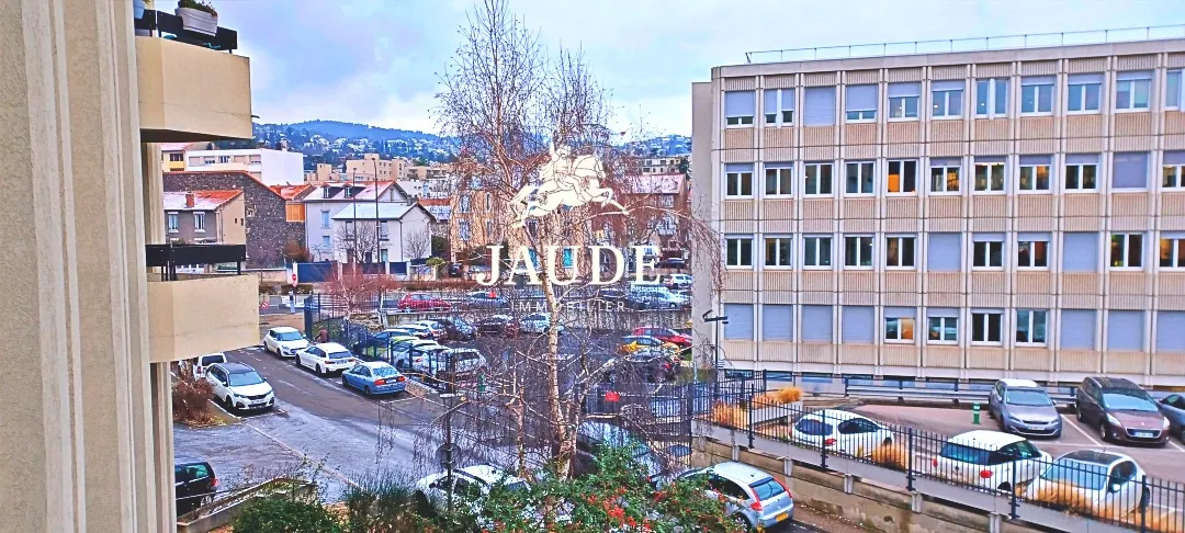 Appartement rénové à Chamalières Centre avec balcon, T1 Bis, idéale autonomie 