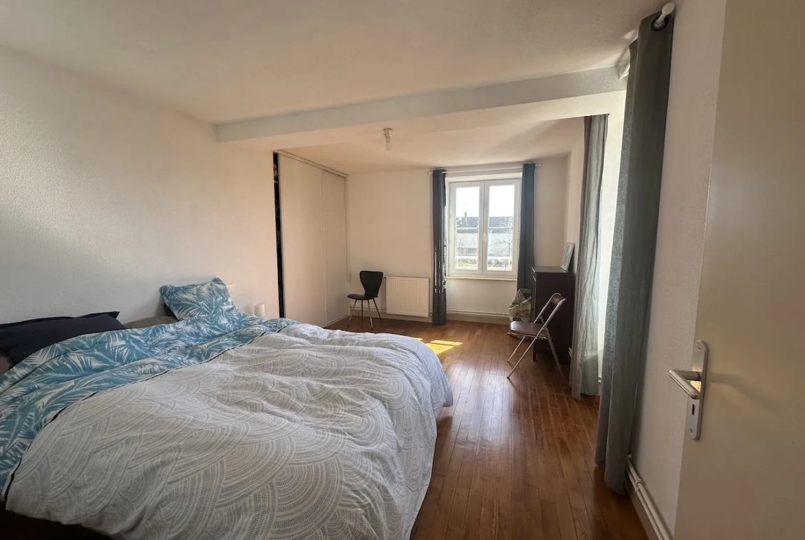 Maison de village en excellent état à Chambilly, 133 m² avec terrain clos 