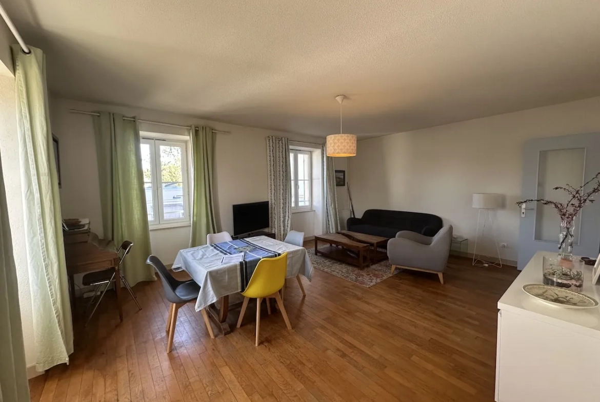 Maison de village en excellent état à Chambilly, 133 m² avec terrain clos 