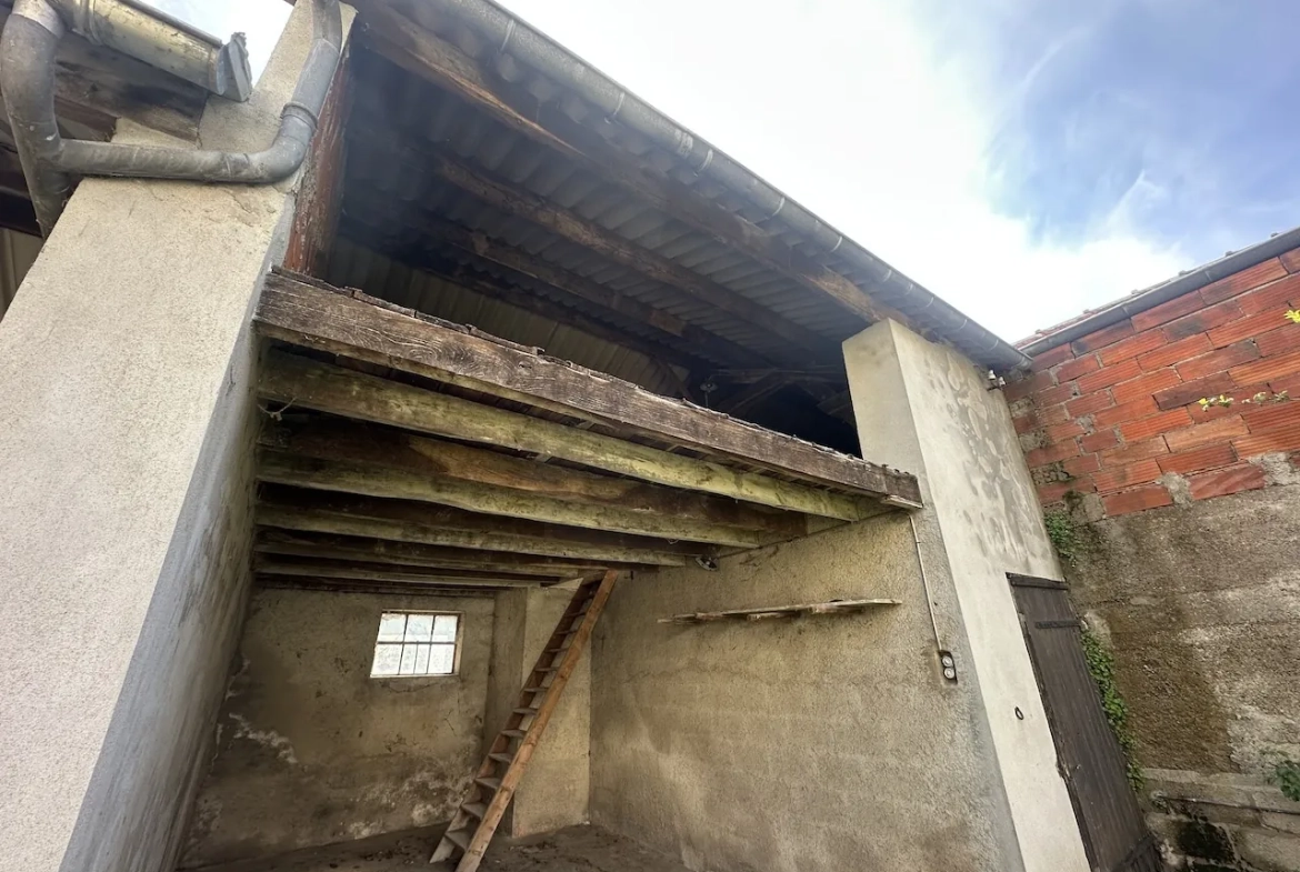 Opportunité d'achat d'une maison avec dépendances à La Clayette 