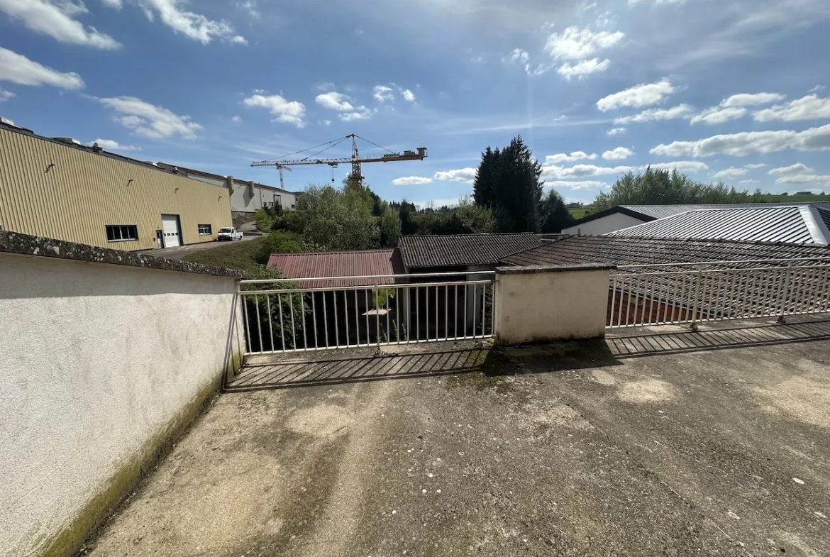 Opportunité d'achat d'une maison avec dépendances à La Clayette 