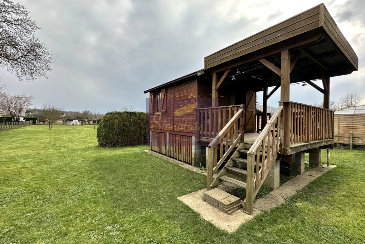 Superbe terrain de loisir en Sarthe avec chalet, terrasse et ponton 