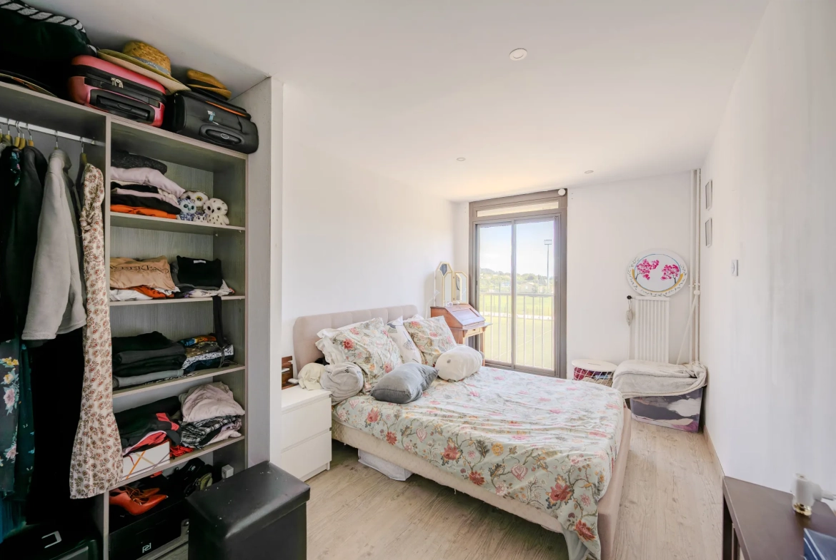 Appartement T3 avec vue montagne à La Valette-du-Var – Calme et proximité commodités 