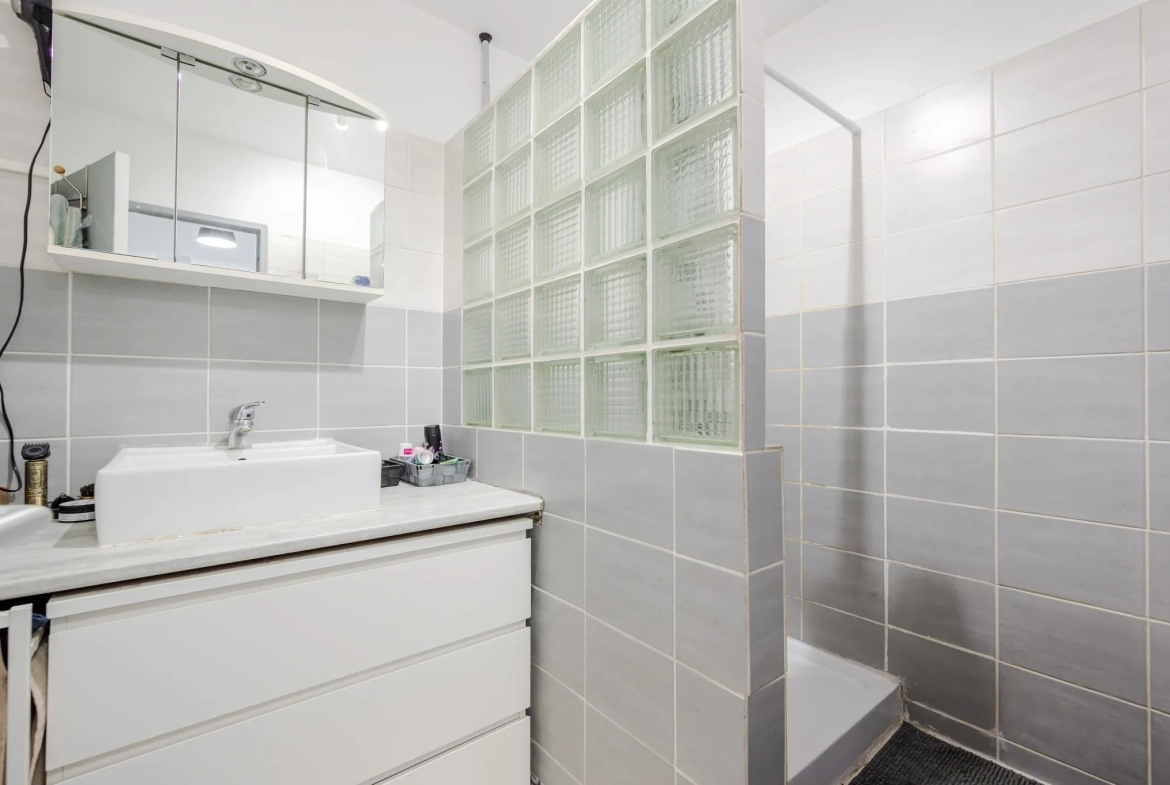 Appartement T3 avec vue montagne à La Valette-du-Var – Calme et proximité commodités 