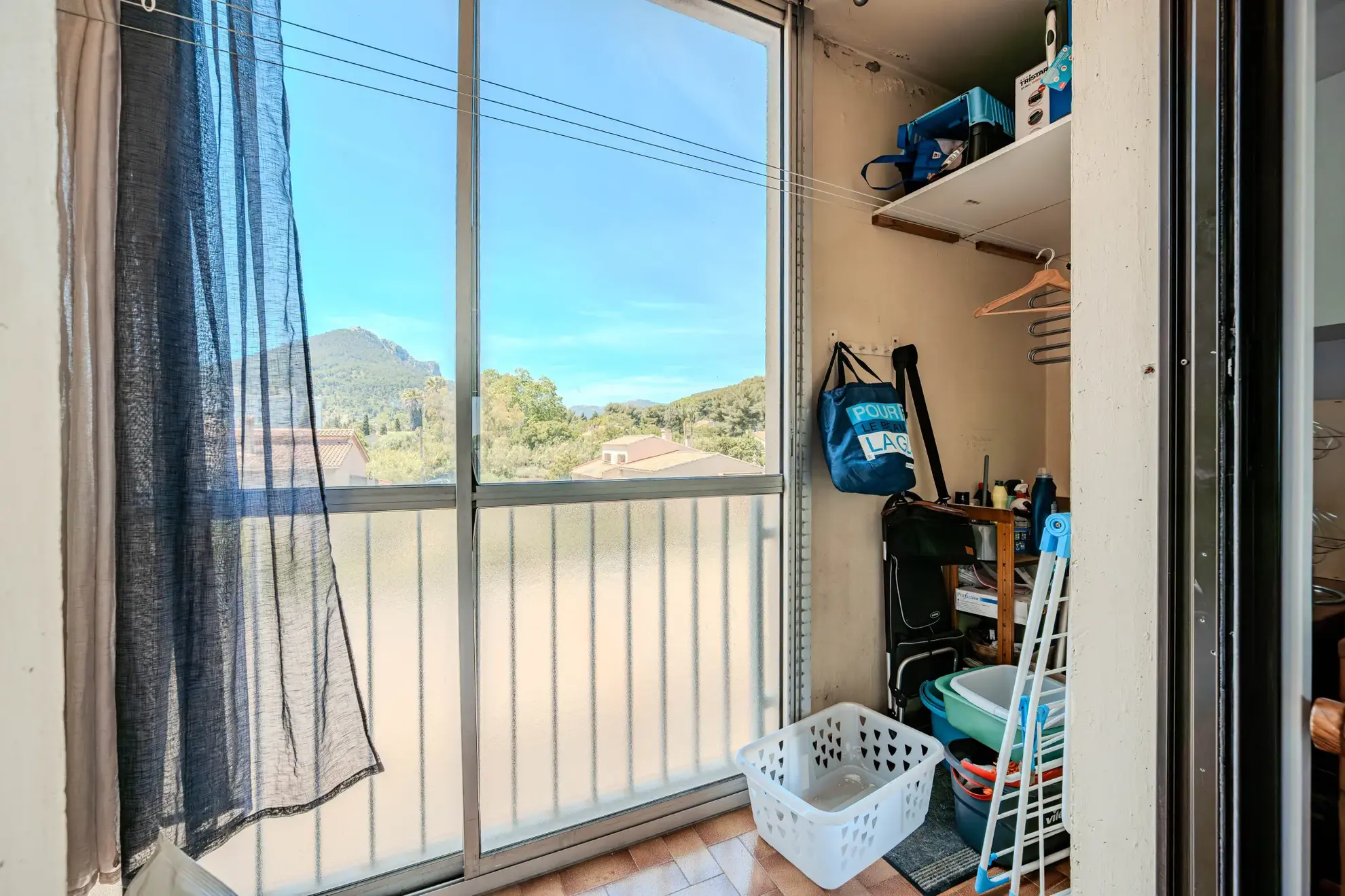 Appartement T3 avec vue montagne à La Valette-du-Var – Calme et proximité commodités 
