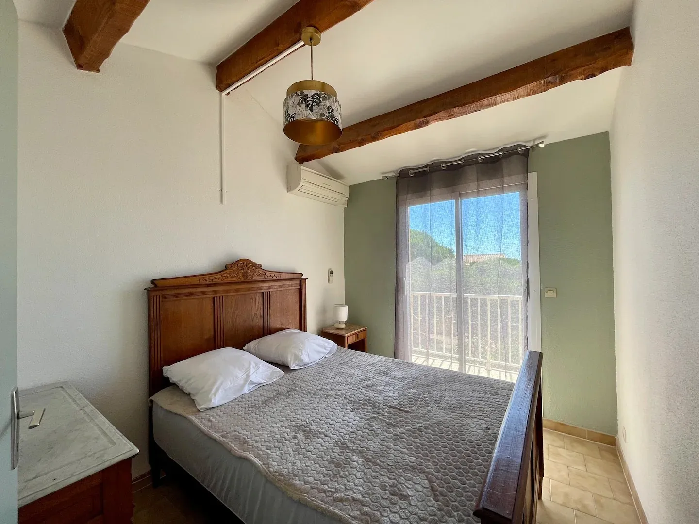 Maison de 65 m² avec vue mer, terrasses et jardin à Fleury 