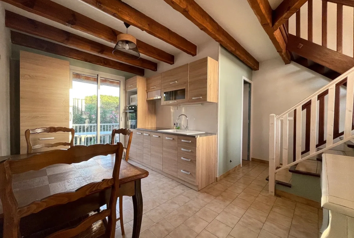 Maison de 65 m² avec vue mer, terrasses et jardin à Fleury 