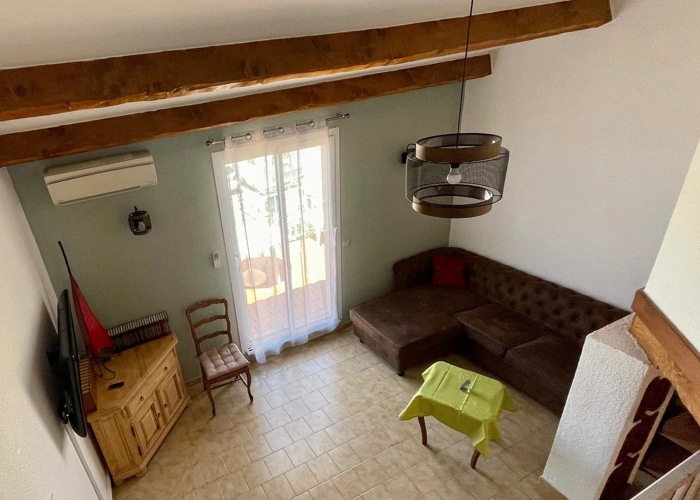 Maison de 65 m² avec vue mer, terrasses et jardin à Fleury 