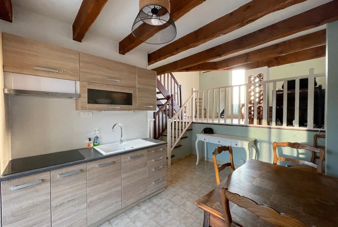 Maison de 65 m² avec vue mer, terrasses et jardin à Fleury 