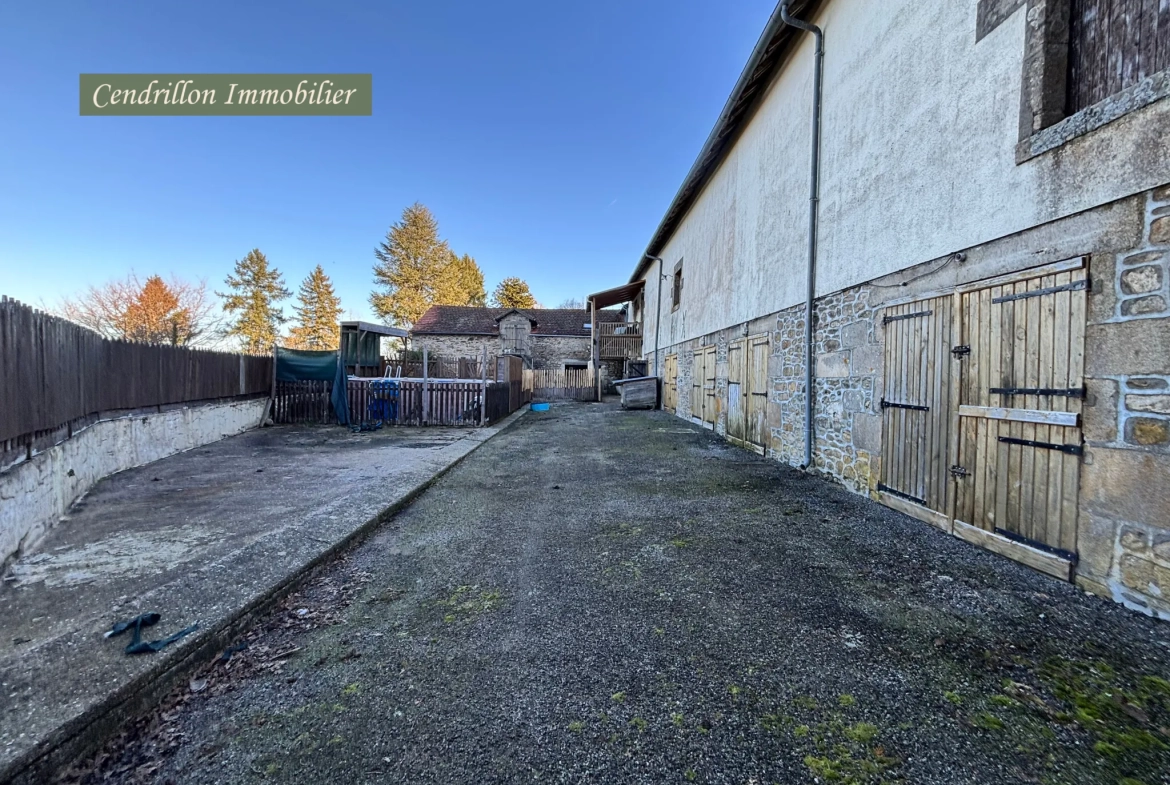 Maison 3 chambres avec garage, dépendances et vue campagne à Bourganeuf 