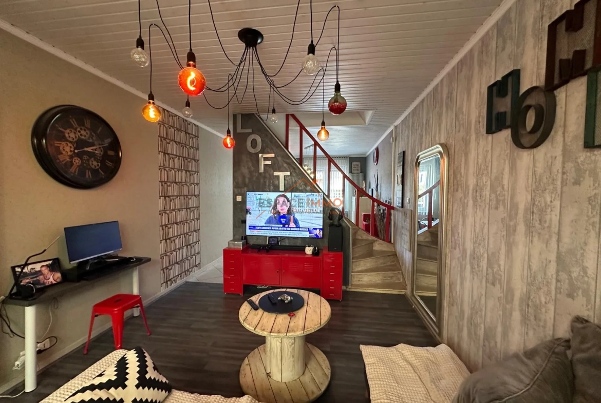 Maison 4 pièces à Raismes de 99,81 m² avec terrasse et terrain 
