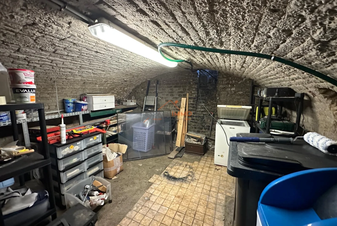 Maison 4 pièces à Raismes de 99,81 m² avec terrasse et terrain 