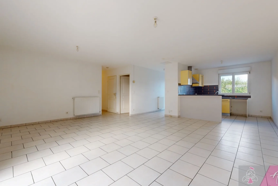 Maison de plain-pied à Foucherans avec 4 chambres, garage et terrasse 