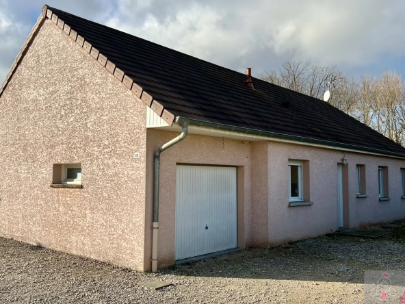 Maison de plain-pied à Foucherans avec 4 chambres, garage et terrasse
