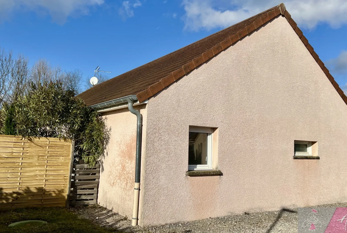 Maison de plain-pied à Foucherans avec 4 chambres, garage et terrasse 