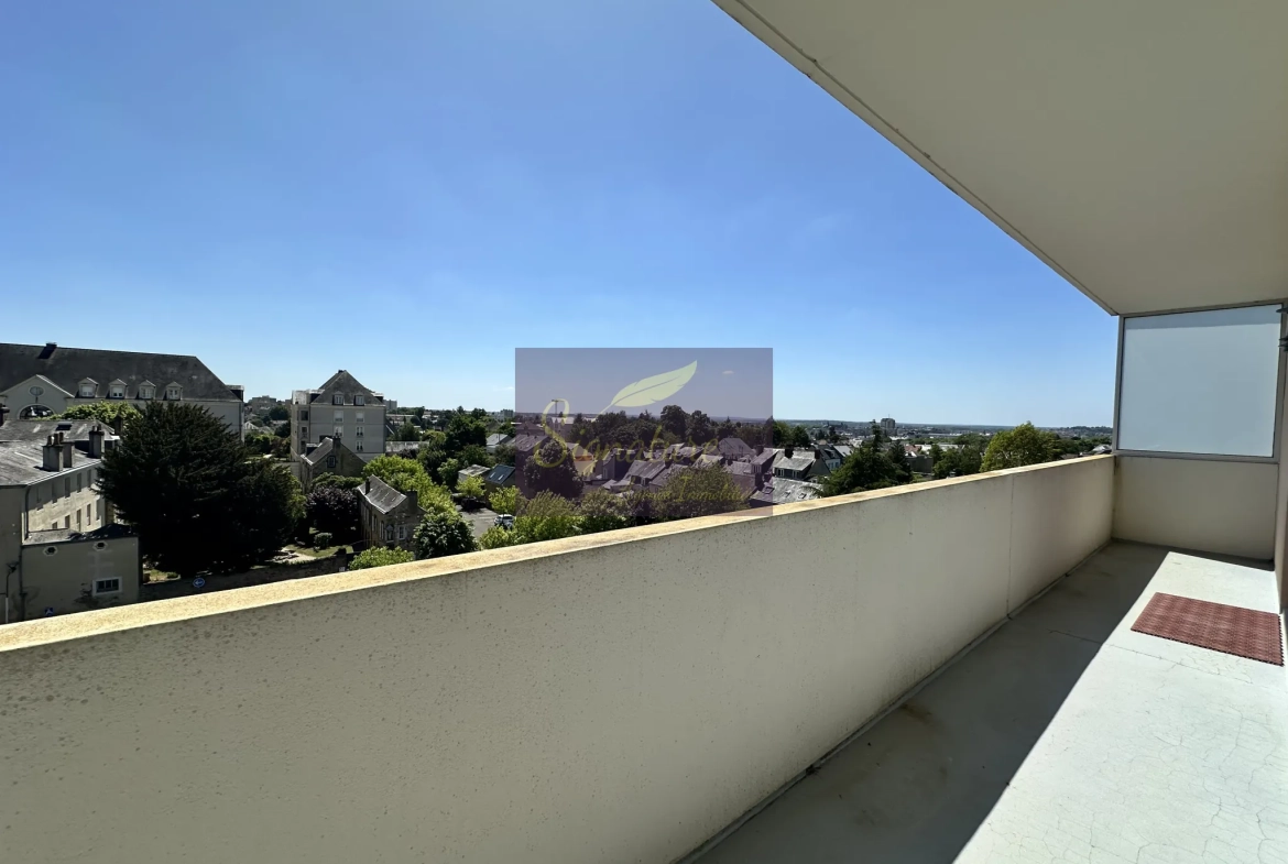 Appartement T3 avec grand balcon plein sud à Le Mans - Dernier étage 