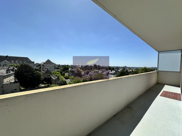 Appartement T3 avec grand balcon plein sud à Le Mans - Dernier étage