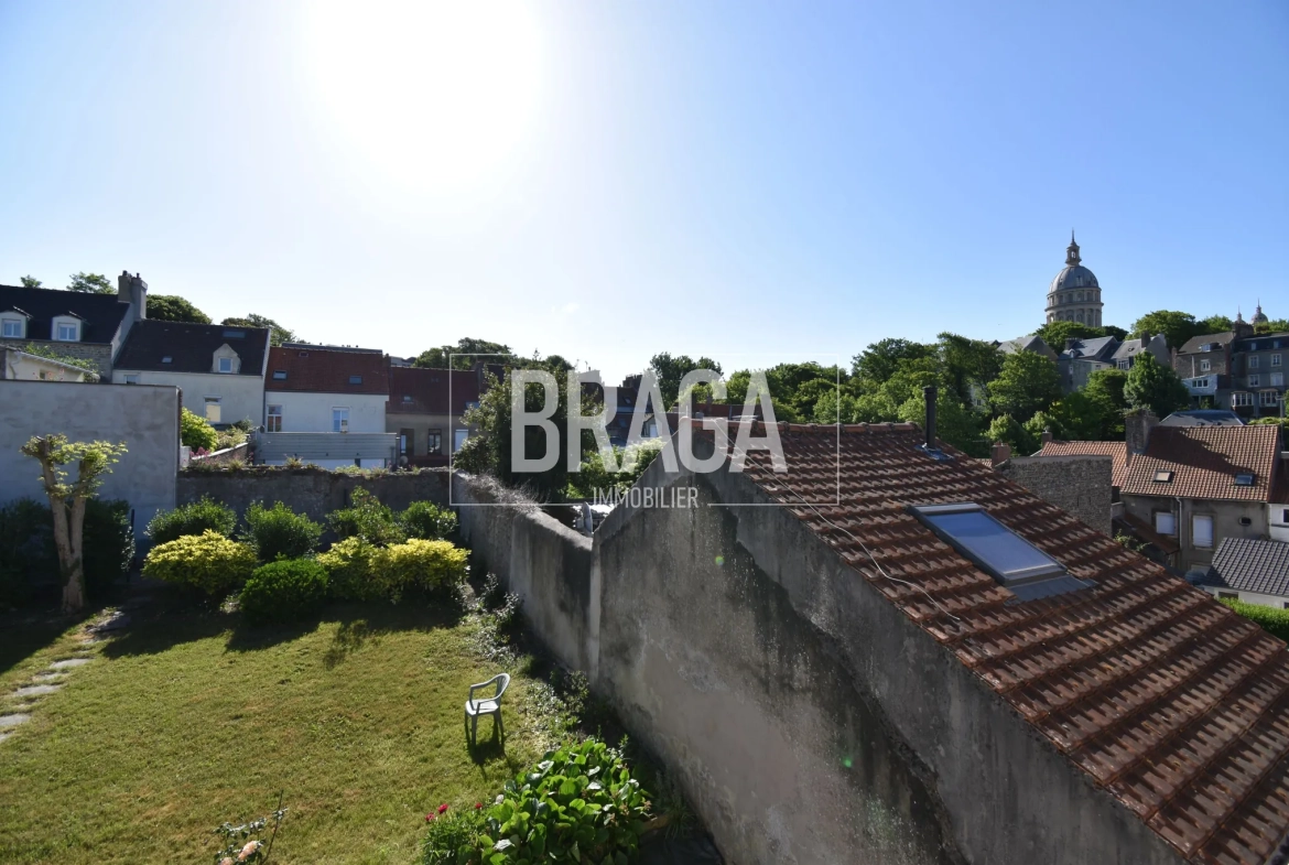 Appartement lumineux de 72 m² avec vue sur la cathédrale à Boulogne-sur-Mer 