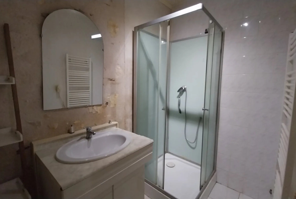 Longère habitable et bâtisse à rénover à Mussidan, proche Bordeaux 