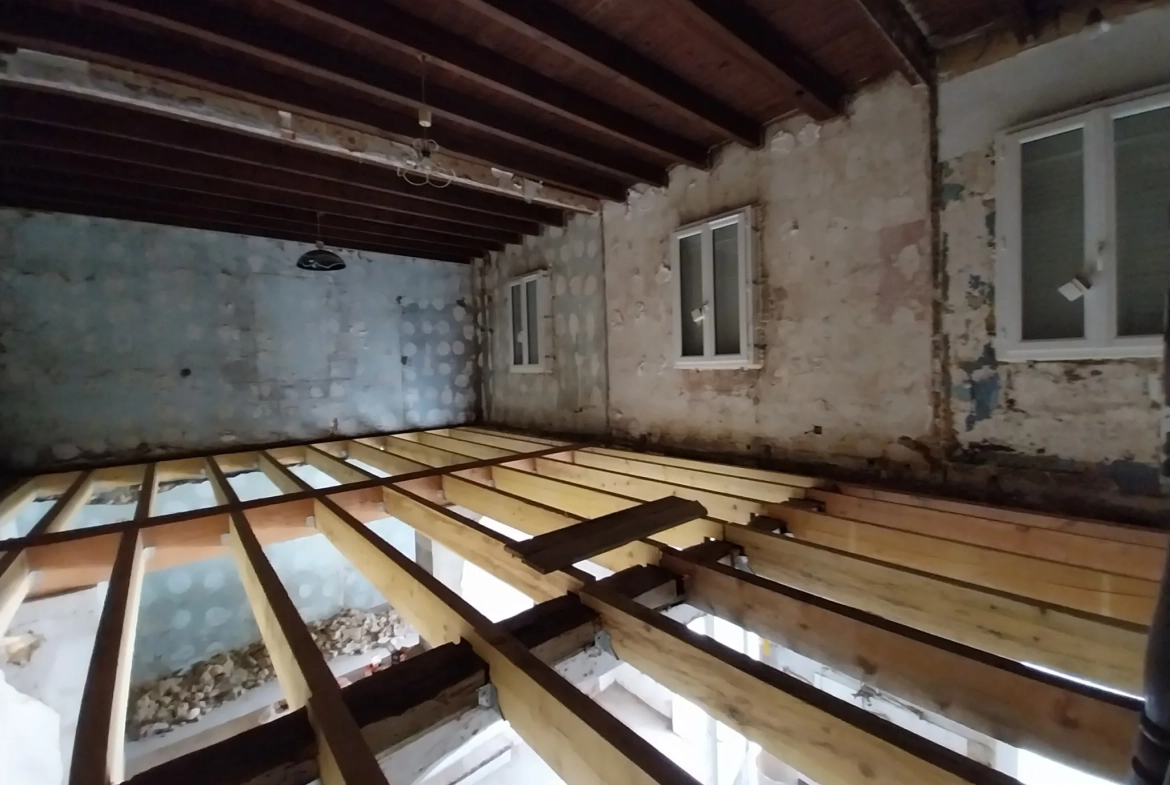 Longère habitable et bâtisse à rénover à Mussidan, proche Bordeaux 