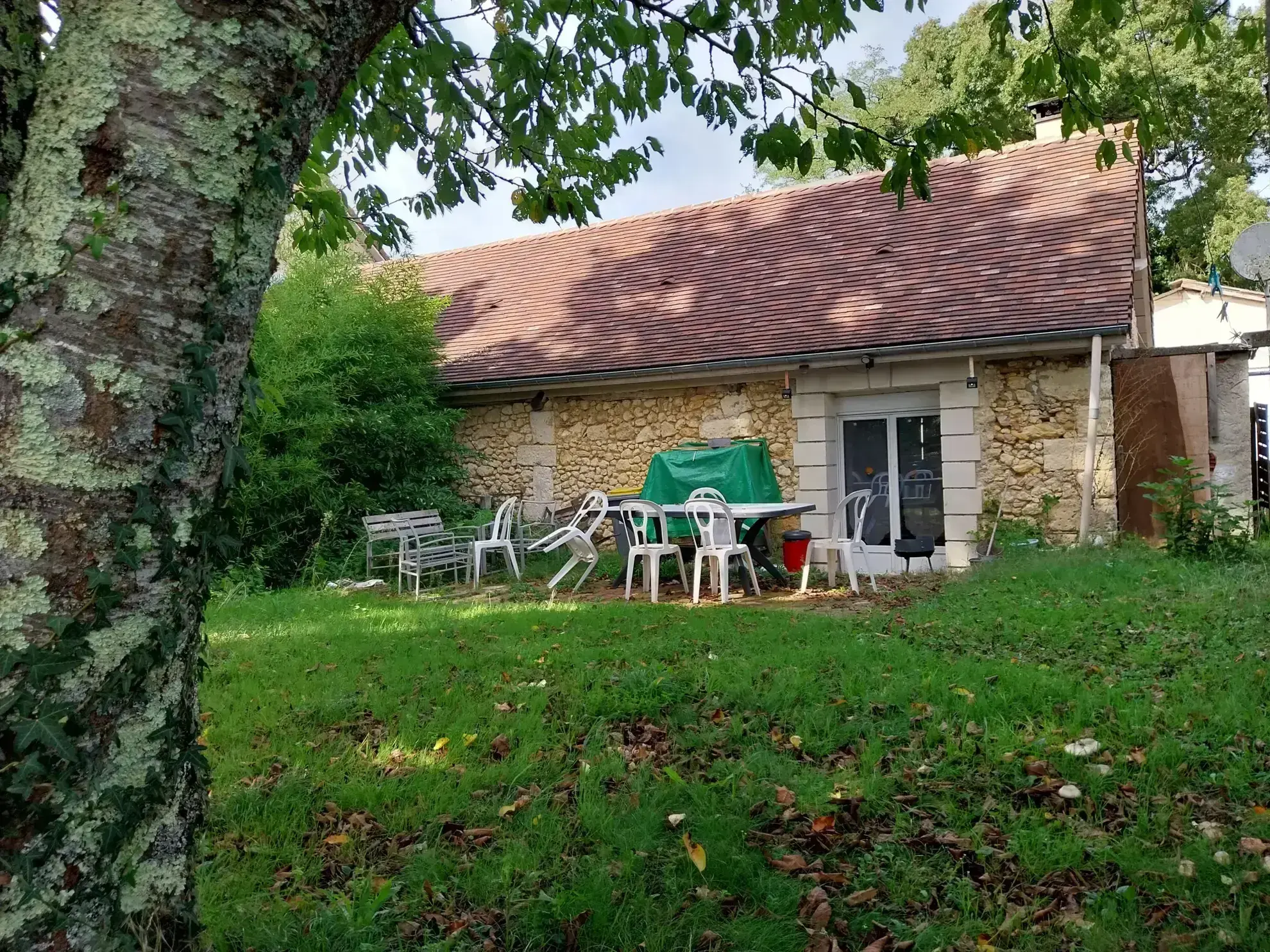 Longère habitable et bâtisse à rénover à Mussidan, proche Bordeaux 