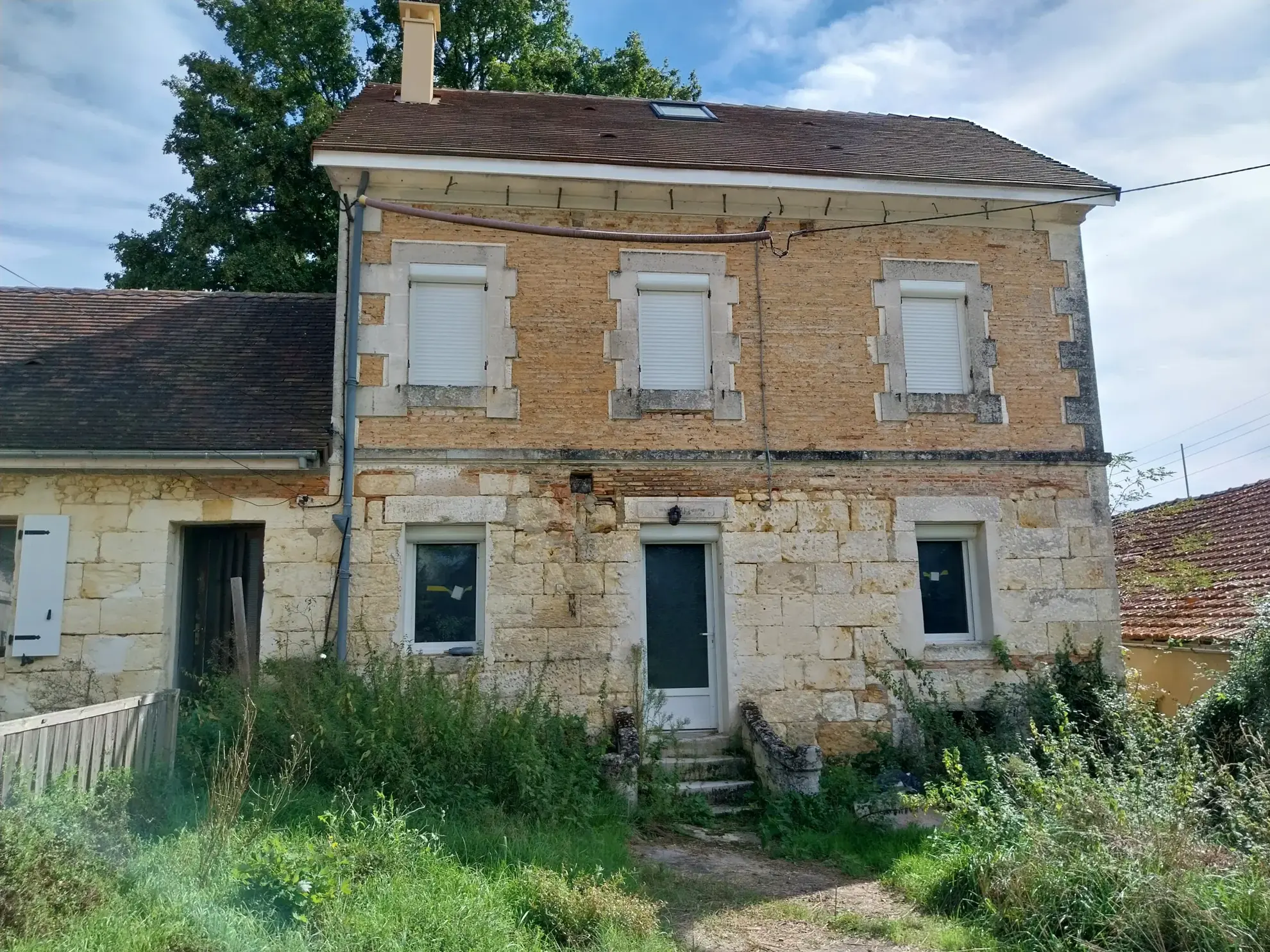 Longère habitable et bâtisse à rénover à Mussidan, proche Bordeaux 