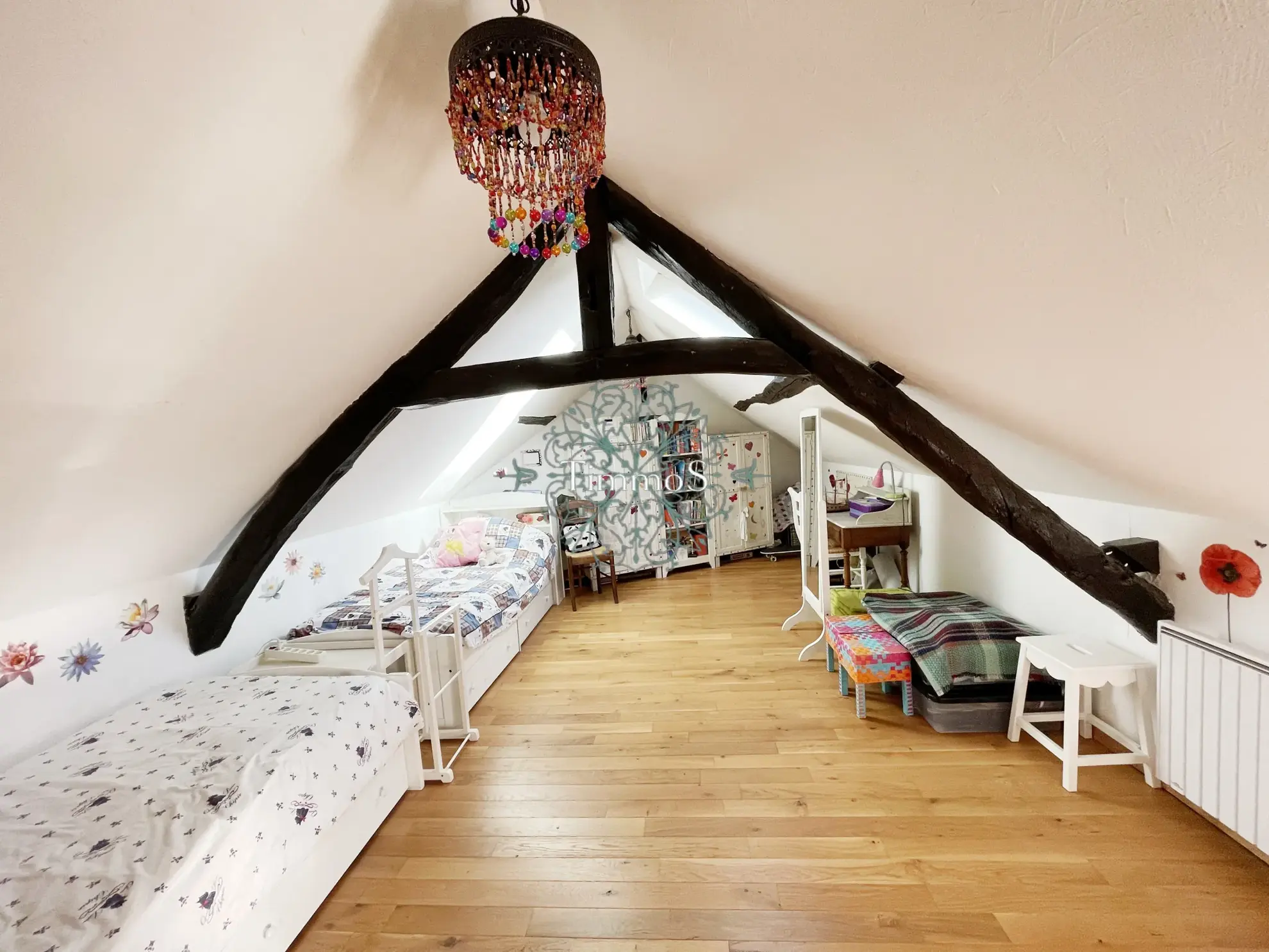 Maison ancienne de 84 m² avec 3 chambres et terrain de 700 m² à Auneuil 