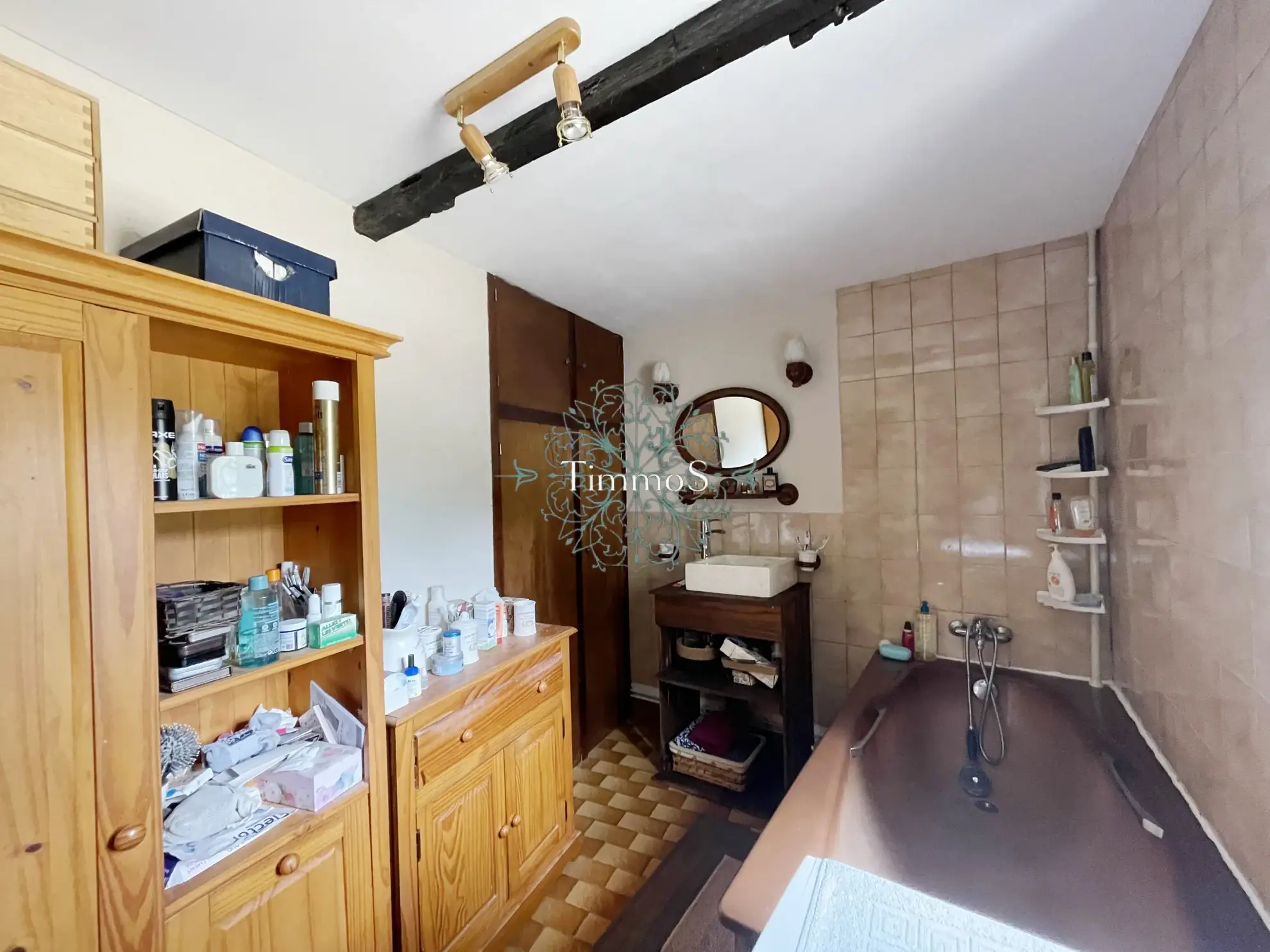 Maison ancienne de 84 m² avec 3 chambres et terrain de 700 m² à Auneuil 