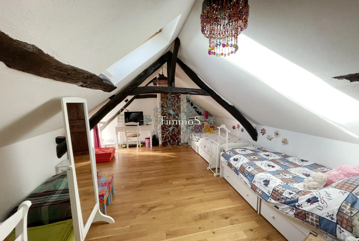 Maison ancienne de 84 m² avec 3 chambres et terrain de 700 m² à Auneuil 