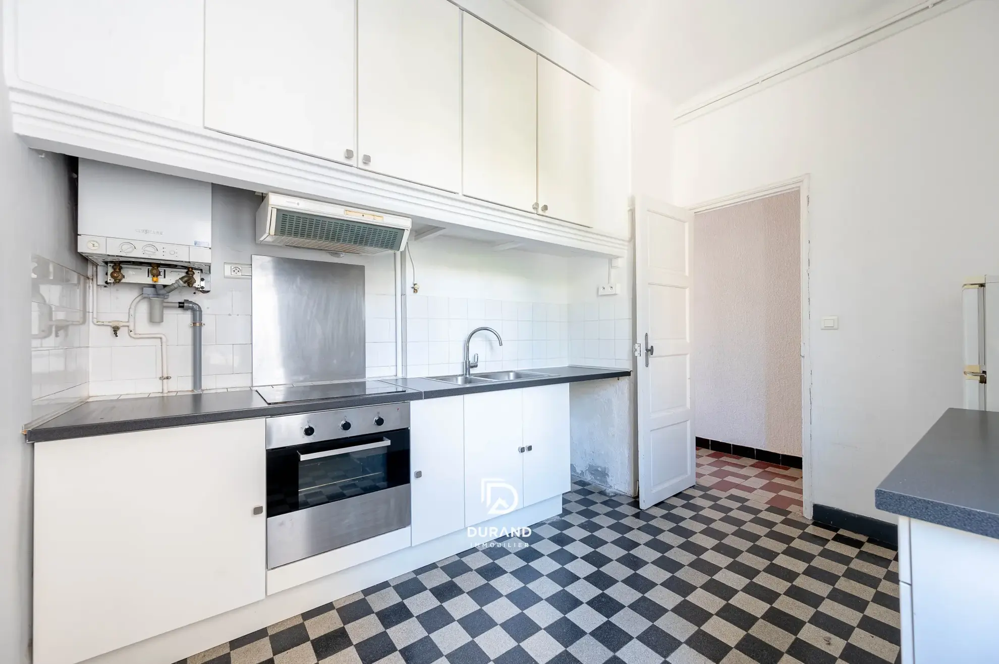Appartement de 47 m² à Périer, Marseille – Calme et proximité des commodités 