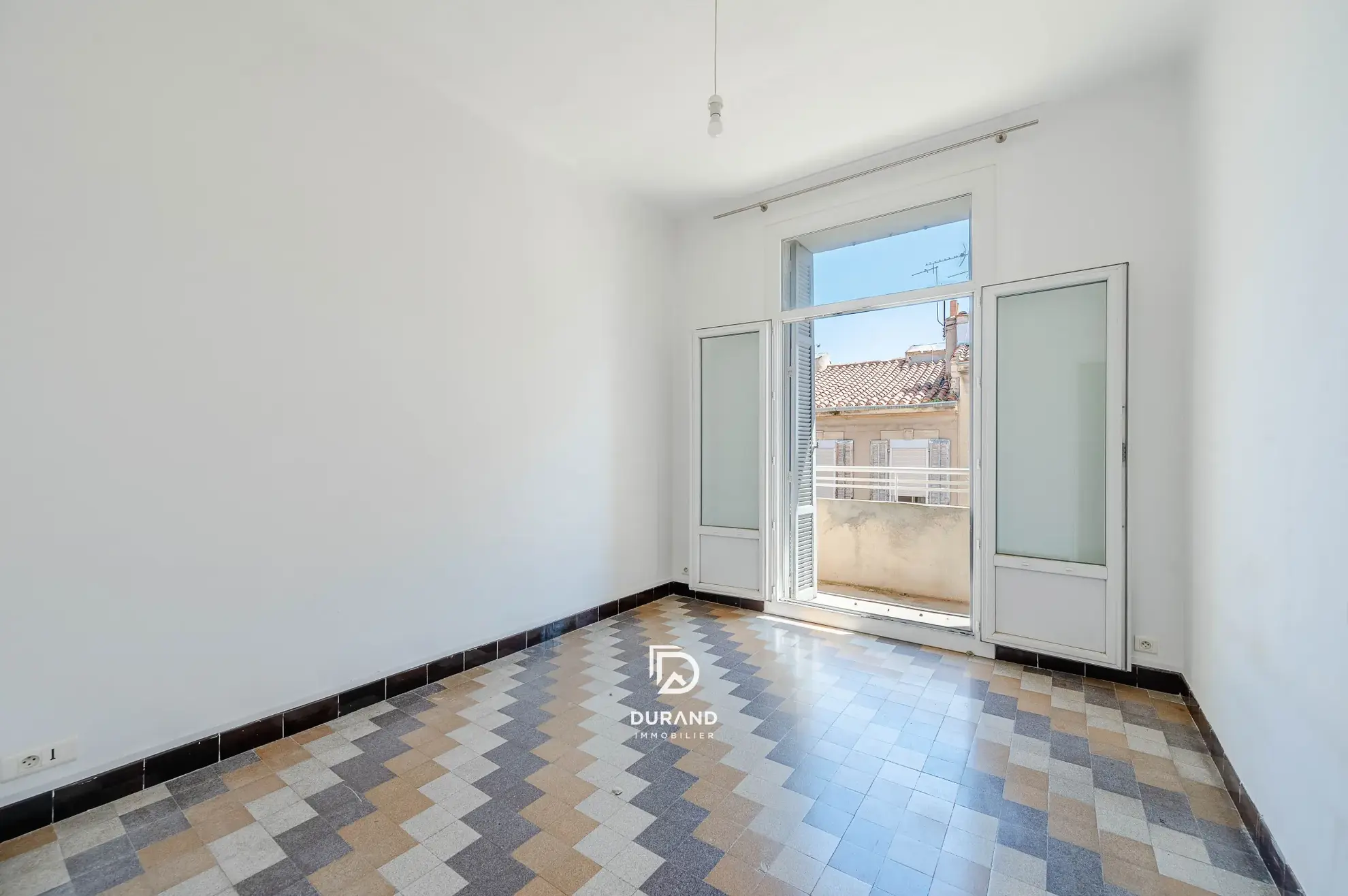 Appartement de 47 m² à Périer, Marseille – Calme et proximité des commodités 