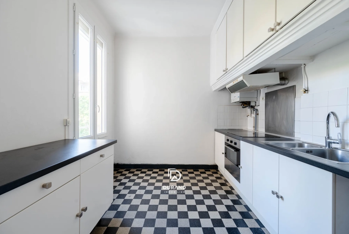 Appartement de 47 m² à Périer, Marseille – Calme et proximité des commodités 
