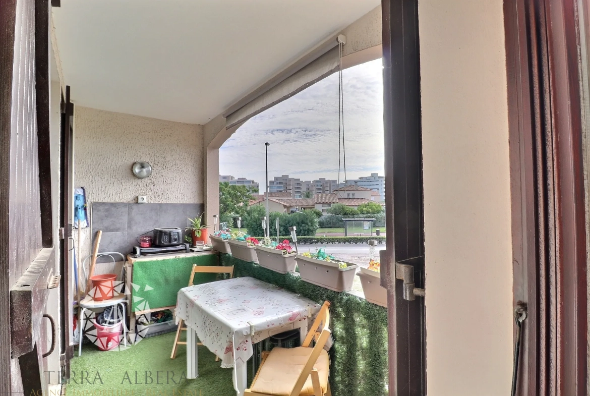 Appartement 3 pièces à Canet Sud avec terrasse et parking à 250m de la mer 