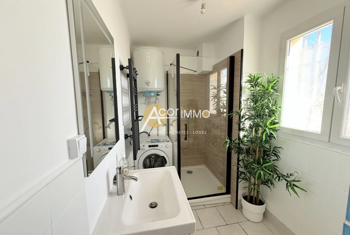 Appartement T2 de 35m² avec loggia et garage à Six Fours Les Plages 