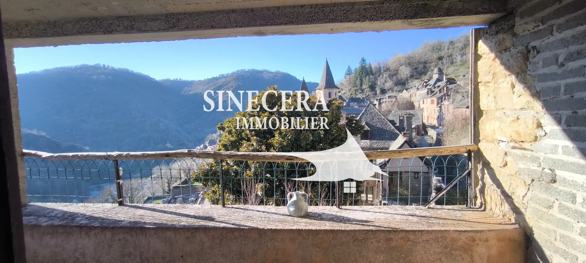 Maison de charme en pierre avec vue panoramique à Conques-en-Rouergue 