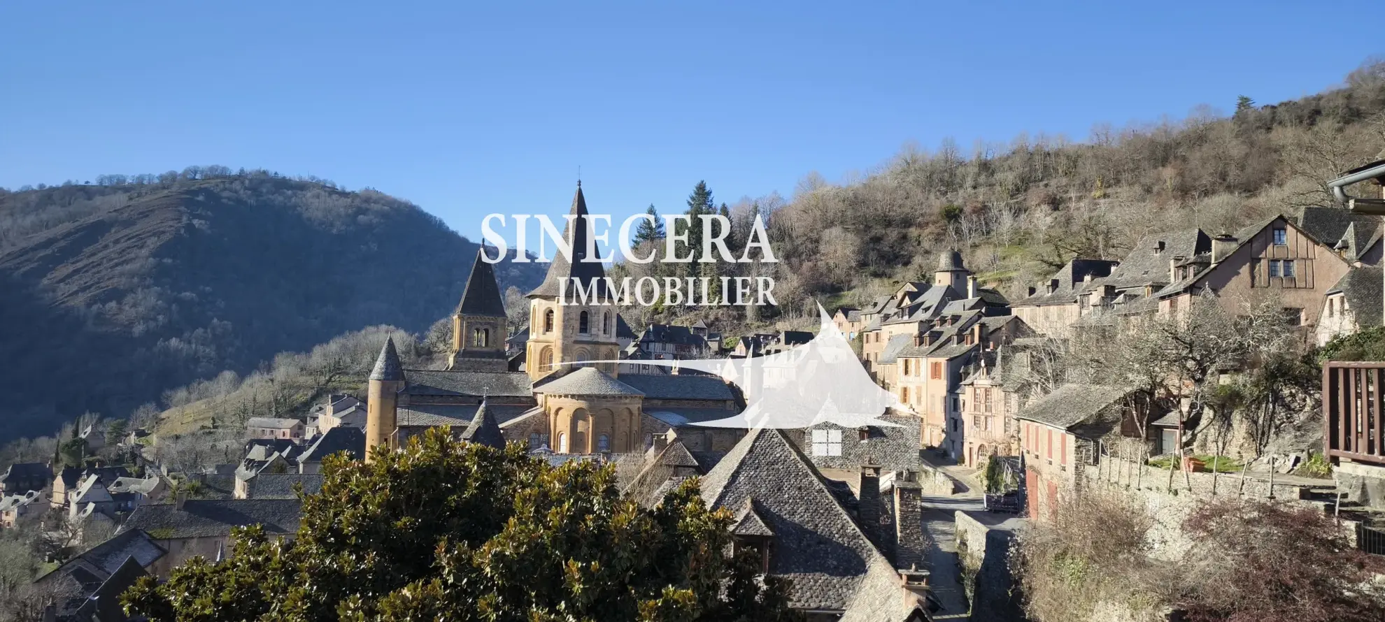 Maison de charme en pierre avec vue panoramique à Conques-en-Rouergue 